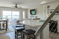 Building Photo - Spectacular 2 Bd/2Ba Glorietta Bay Condo.