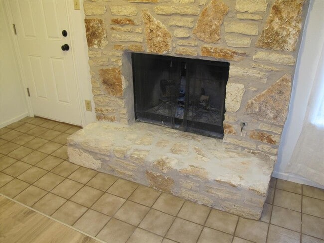 Building Photo - 4206 Harcourt Dr