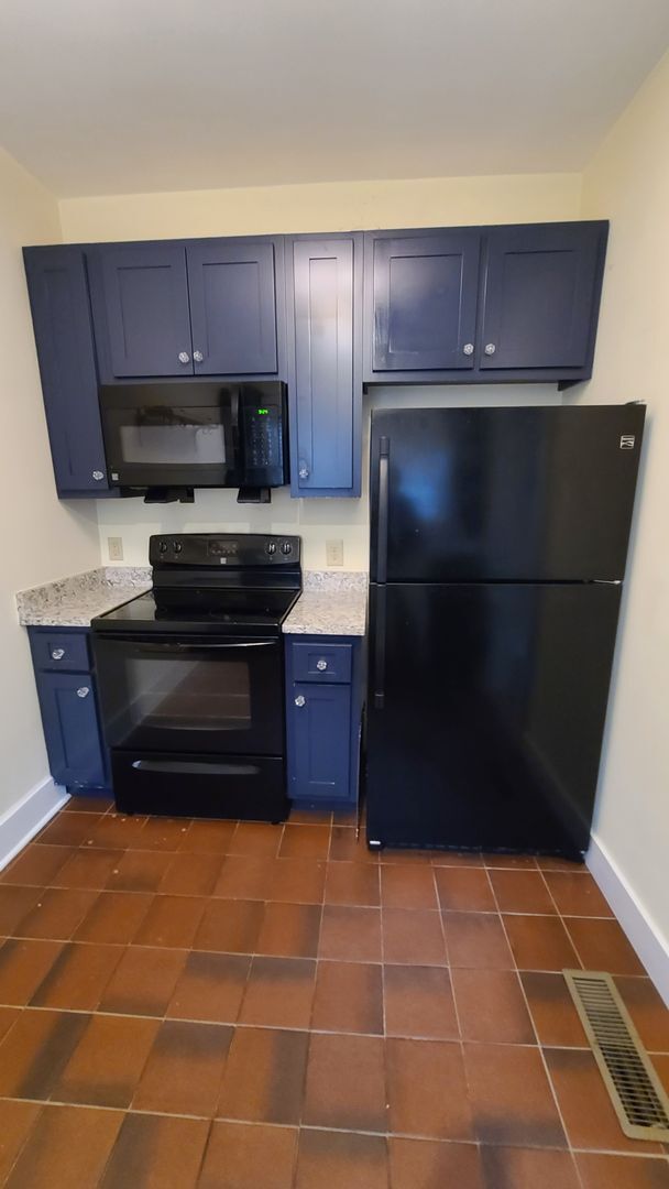 Building Photo - 442 Wrights Mill Rd