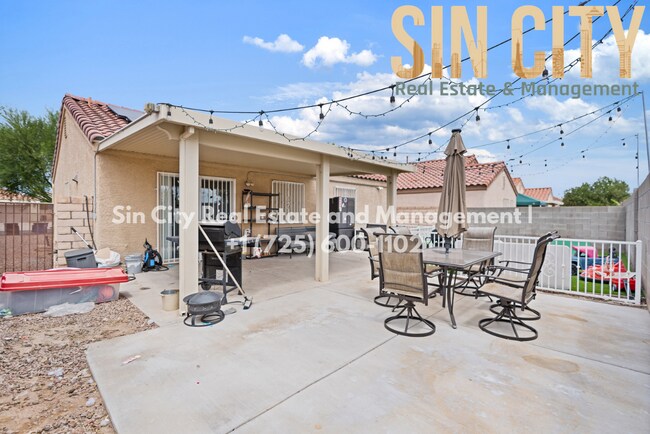 Building Photo - 749 Salt Flats Cir