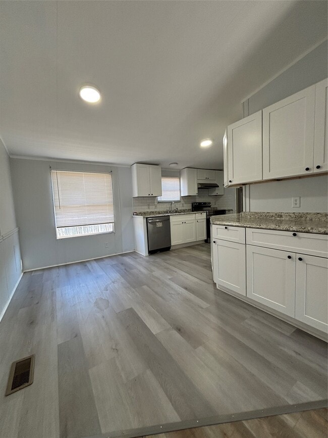 Building Photo - 16509 Brittany Way