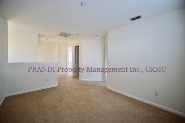 Building Photo - 14 Pizarro Ave