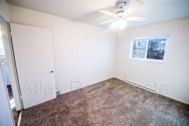 Building Photo - 891 Egbert St