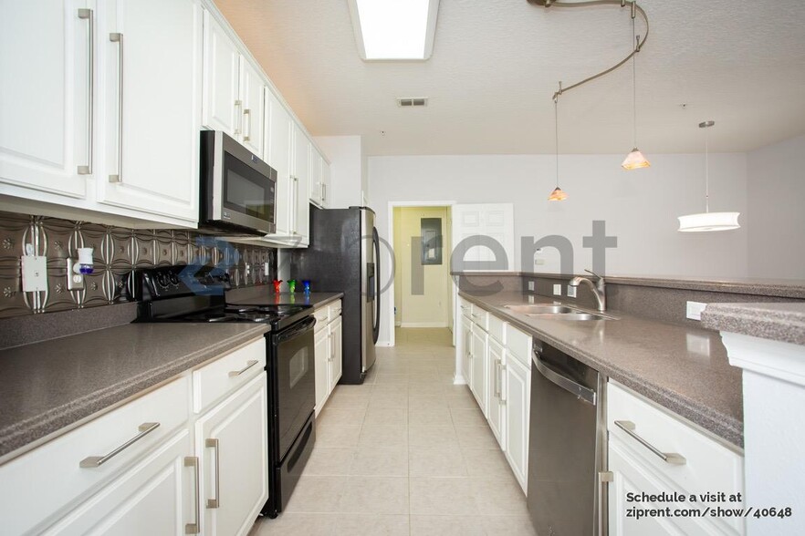 Building Photo - 11251 Campfield Dr