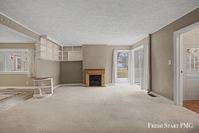 Building Photo - Charm Meets Modern Living in the Heart of Stanton