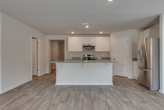Building Photo - 5797 Guinevere Ln