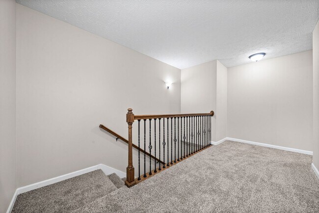 Building Photo - 880 Cherry Blossom Ln