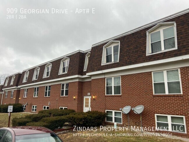 Building Photo - 909 Georgian Dr