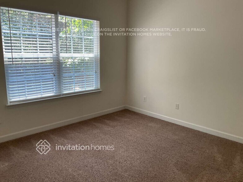 Building Photo - 8121 Acacia Court