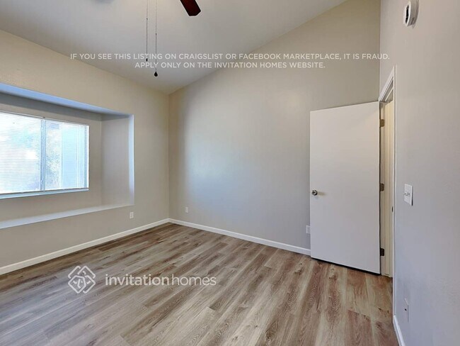 Building Photo - 10219 N 89th Ave