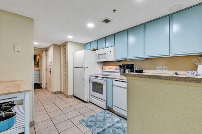 Building Photo - 1700 N Ocean Blvd