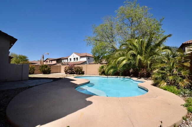 Building Photo - Beautiful Queen Creek home with a Pool!