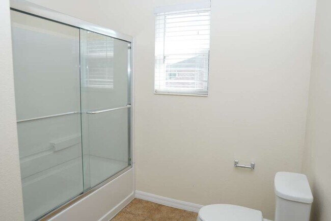 Building Photo - 2330 Avellino Ave