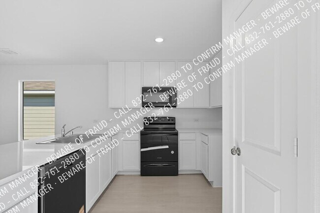 Building Photo - 6429 Middlebury Dr