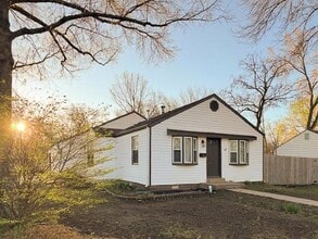 Building Photo - 7601 Foster St