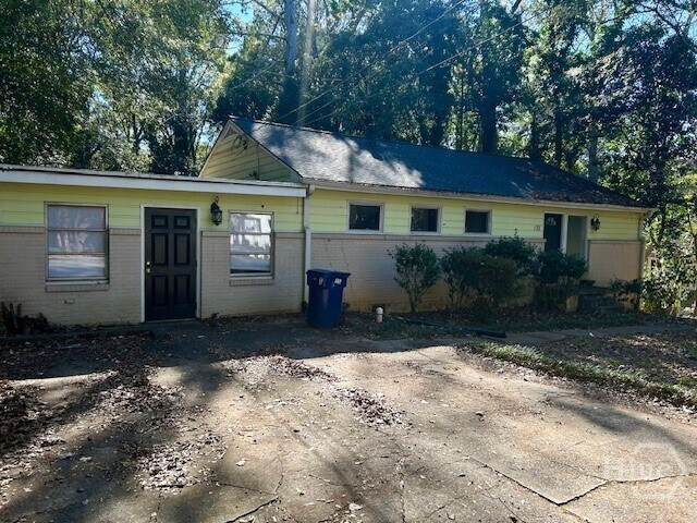 Primary Photo - 175 Habersham Way