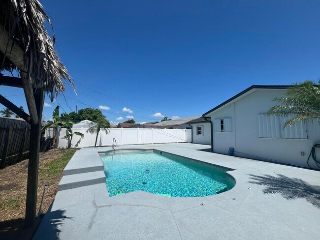 Building Photo - 516 NW 54th St