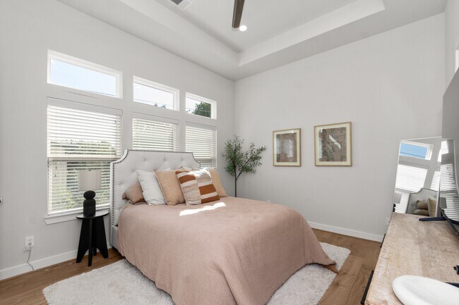 Building Photo - 816 Sienna Palm Ln