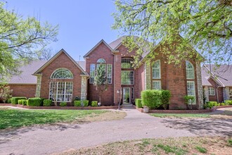 Building Photo - 13300 SW 38th St