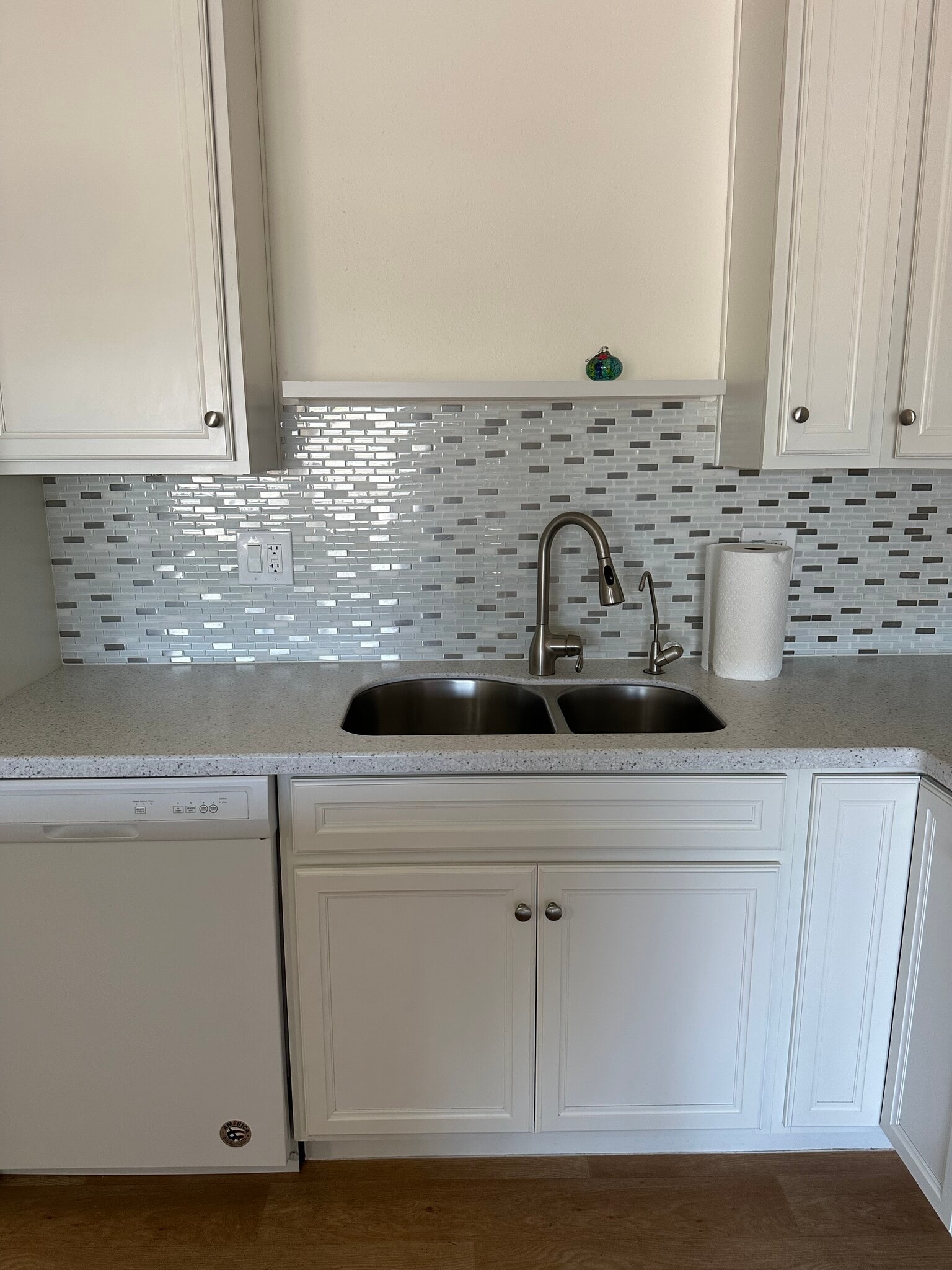 kitchen - 425 S Parkcrest