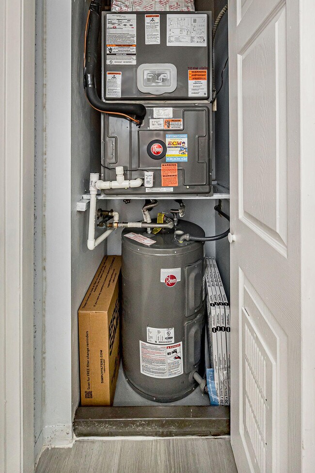 Building Photo - 3630 Whitehall Dr