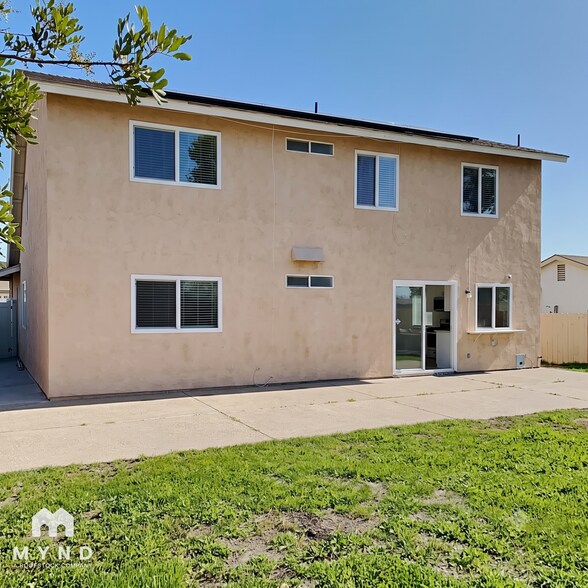Building Photo - 8239 Water View Ct