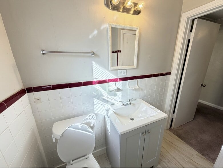 Building Photo - 10252 Haverford Rd