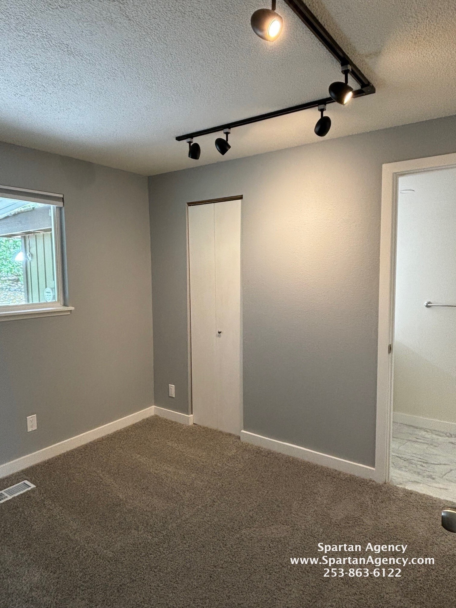 Building Photo - 2405 S Meridian