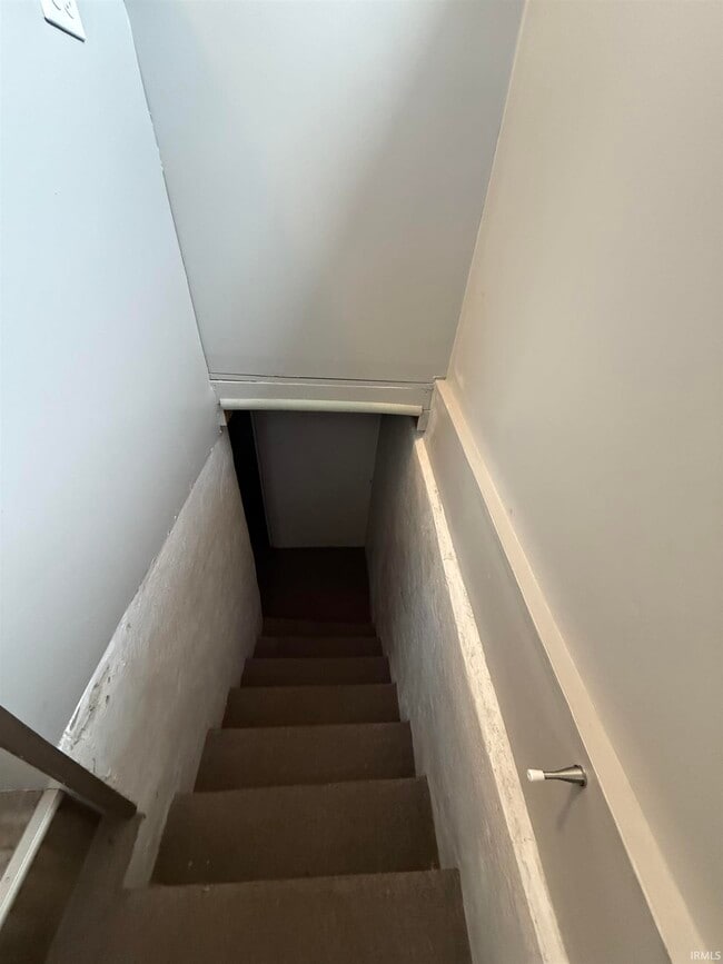 Building Photo - 1333 Hart St