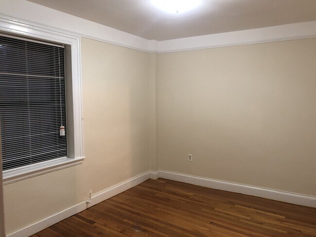 Building Photo - 124 Bowdoin St