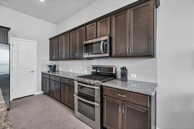 Building Photo - 125 Harborside Dr