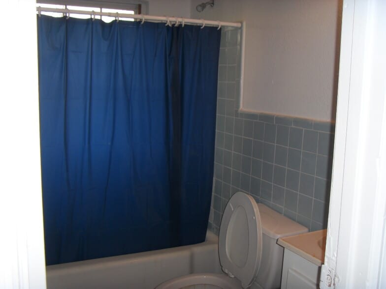 Building Photo - 135 Ericson Street Southeast