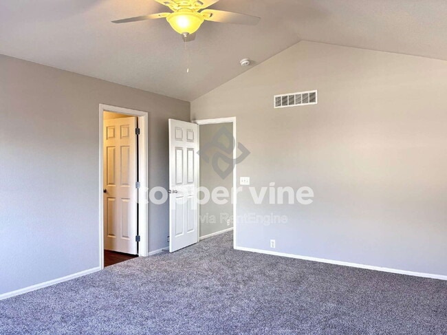 Building Photo - 160 Alyssum Dr