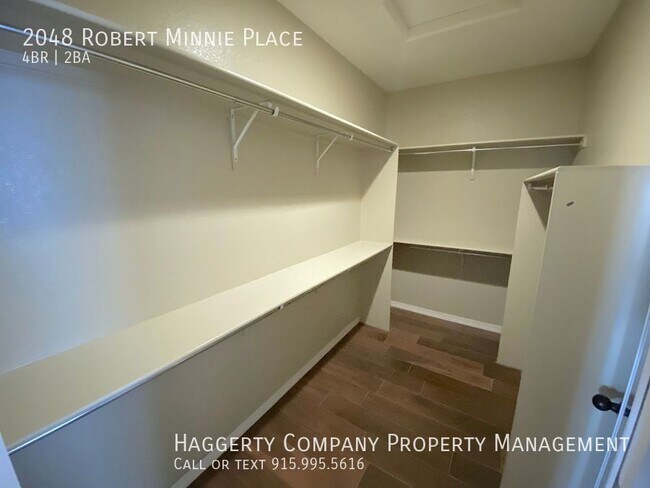 Building Photo - 2048 Robert Minnie
