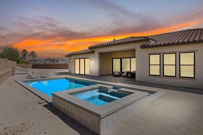 Building Photo - 57825 Stone Creek Trail W