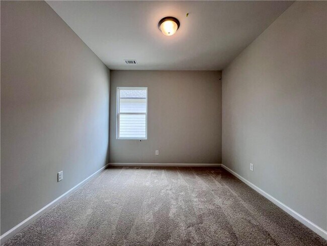 Building Photo - 620 Devon Aly