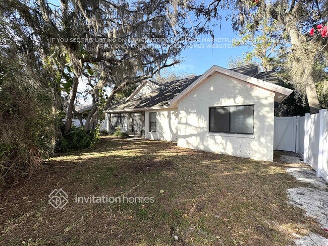 Building Photo - 6239 Greenwich Dr