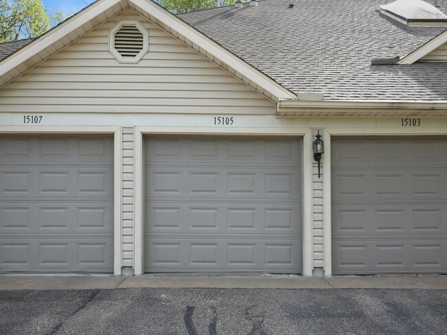 Building Photo - 15105 Lesley Ln