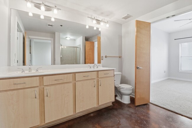 Building Photo - Bristol On Broadway Nashville