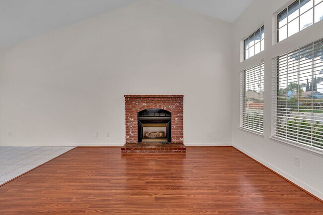 Building Photo - 101 Citrus Ave