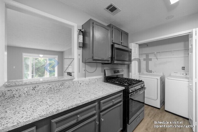 Building Photo - 1504 Augusta Dr