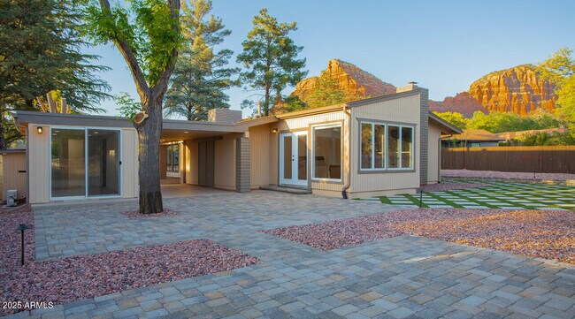 Building Photo - 21 Hummingbird Cir