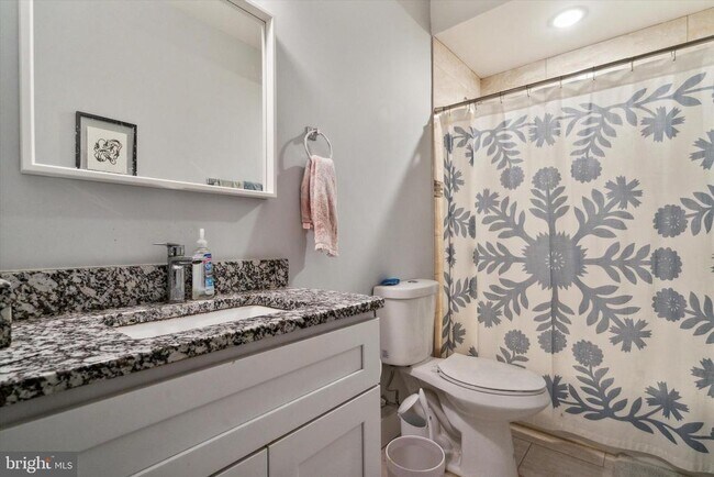 Building Photo - 818 N 16th St