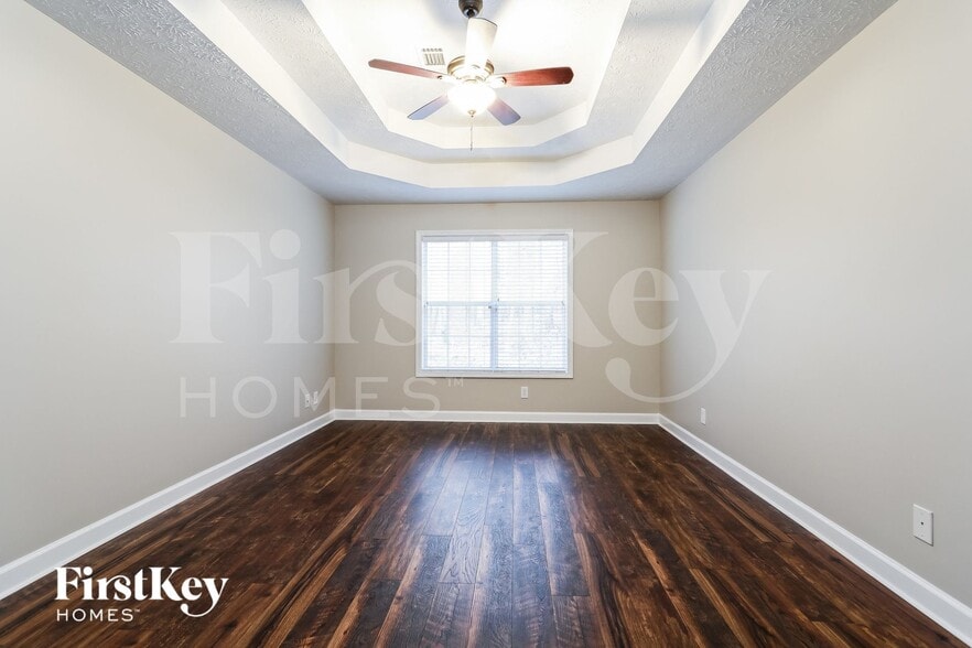 Building Photo - 241 Ryan Rd