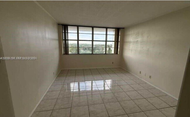 Building Photo - 16740 NE 9th Ave