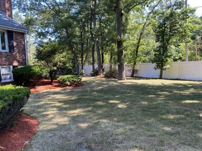 Building Photo - 2 Sparhawk Dr