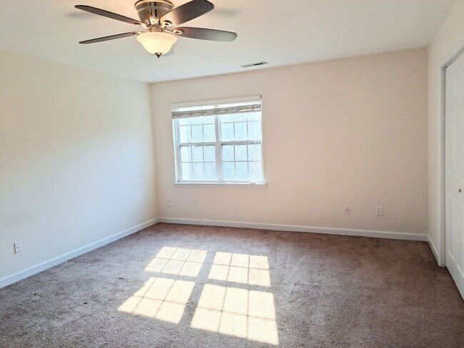 Building Photo - 310 Burley Dr