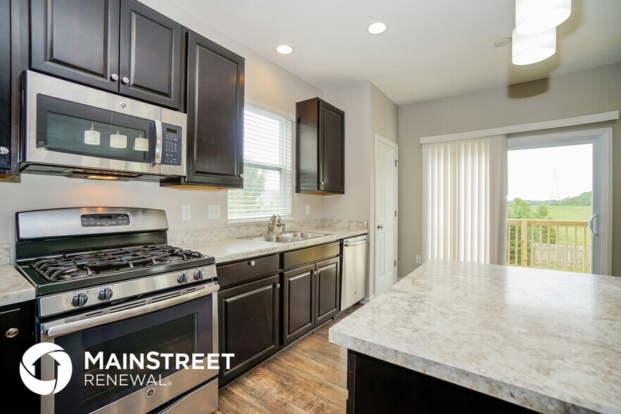 Building Photo - 205 Asbury Ct