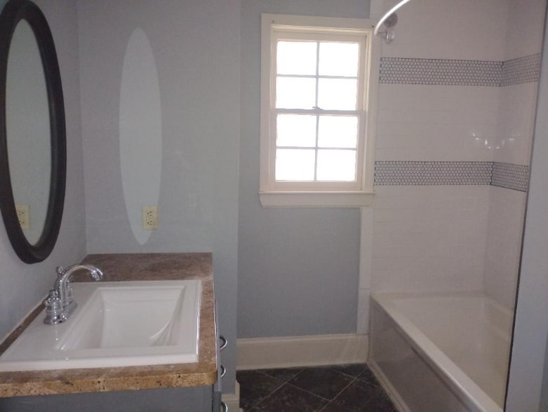 Building Photo - 7 Farmer St