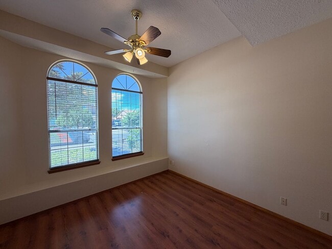 Building Photo - 7281 Spruce Mountain Loop NE